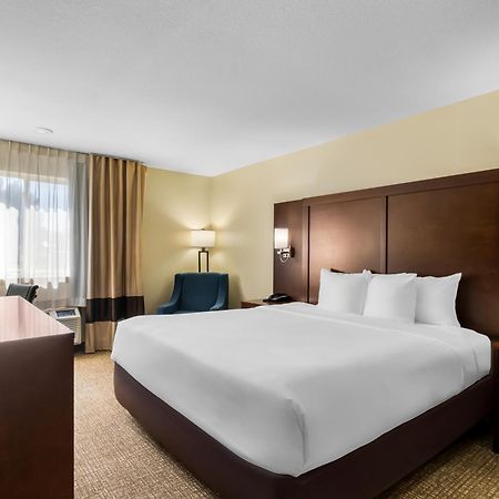 Comfort Inn & Suites Greeley Esterno foto