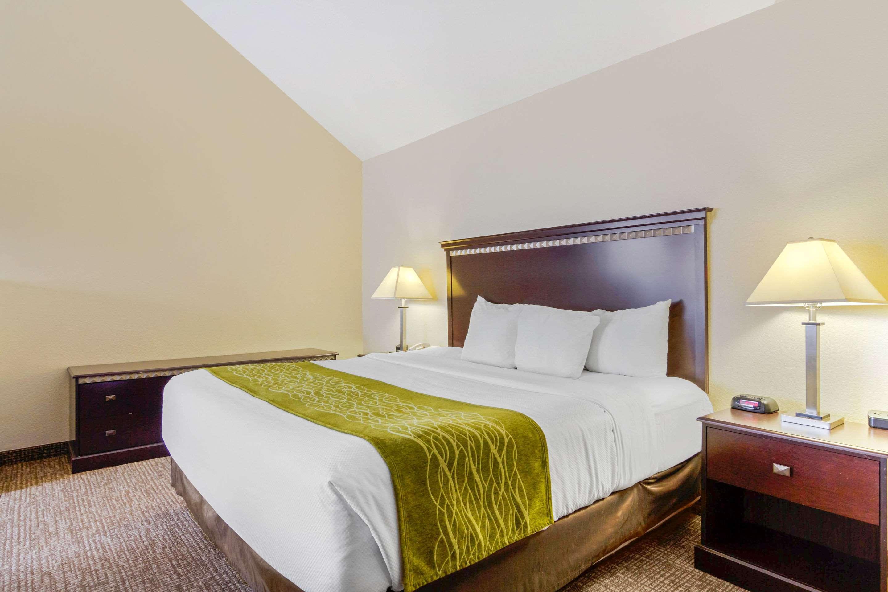Comfort Inn & Suites Greeley Esterno foto