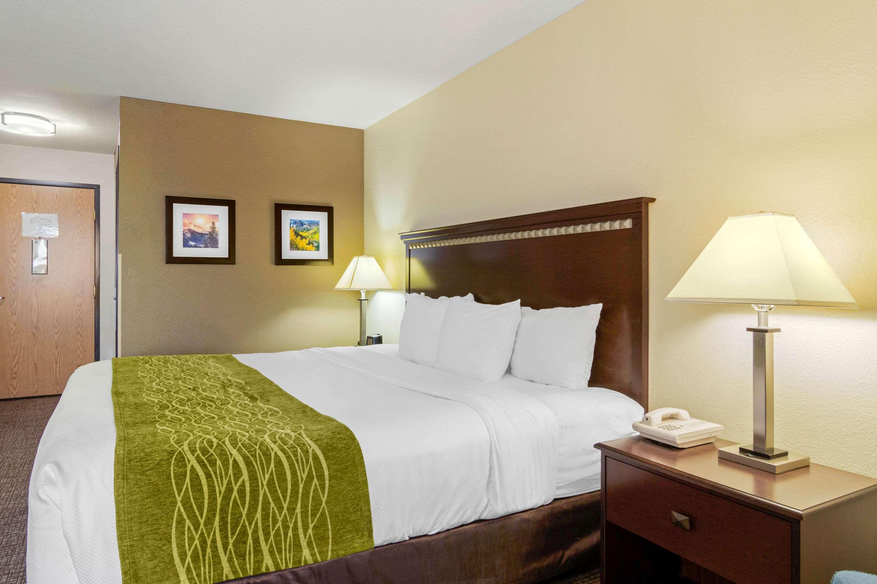 Comfort Inn & Suites Greeley Esterno foto