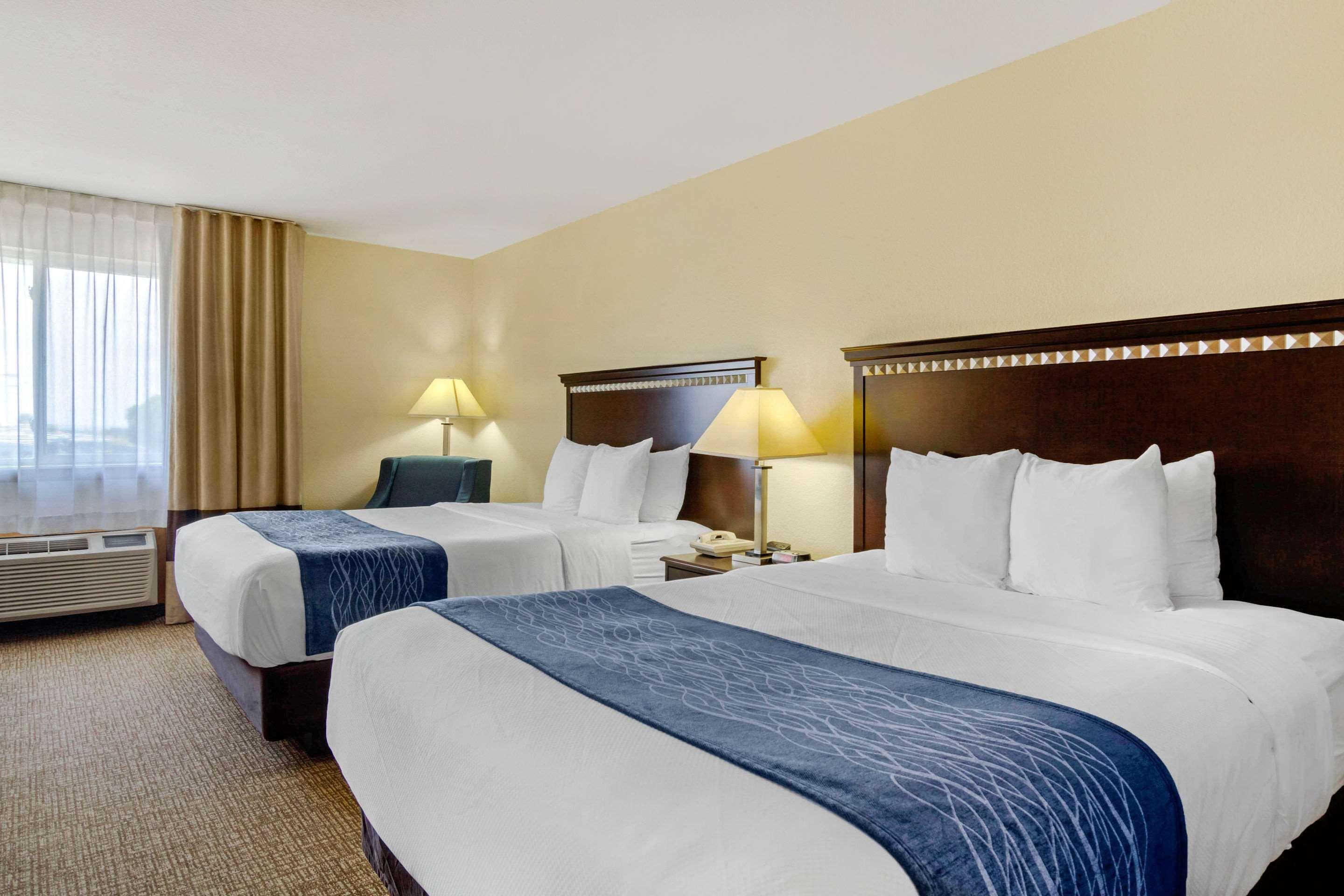 Comfort Inn & Suites Greeley Esterno foto