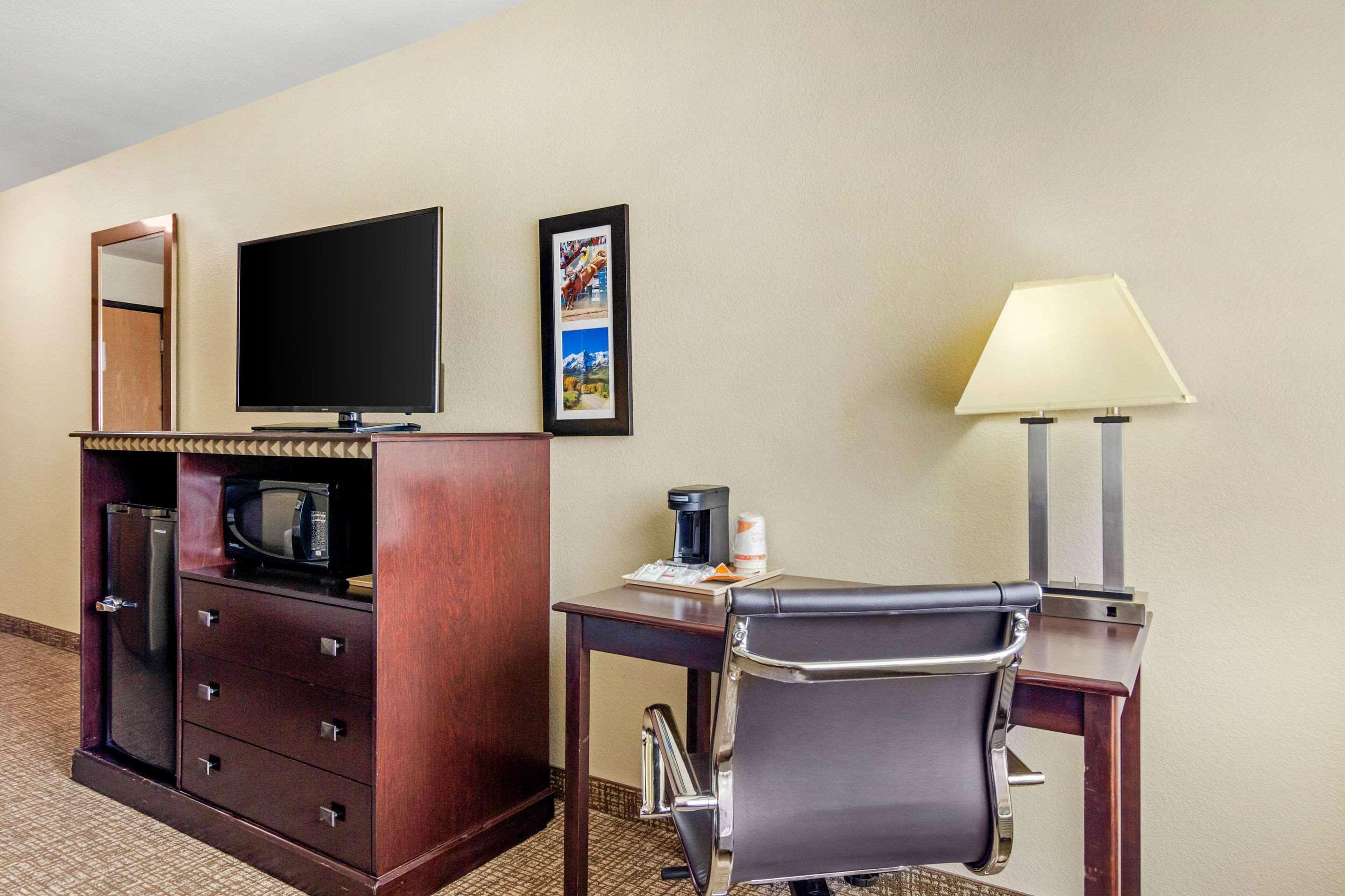 Comfort Inn & Suites Greeley Esterno foto