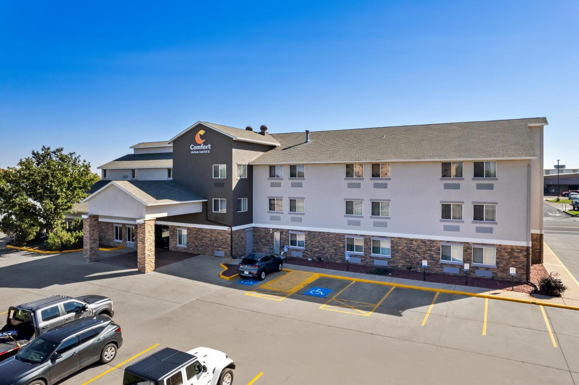 Comfort Inn & Suites Greeley Esterno foto