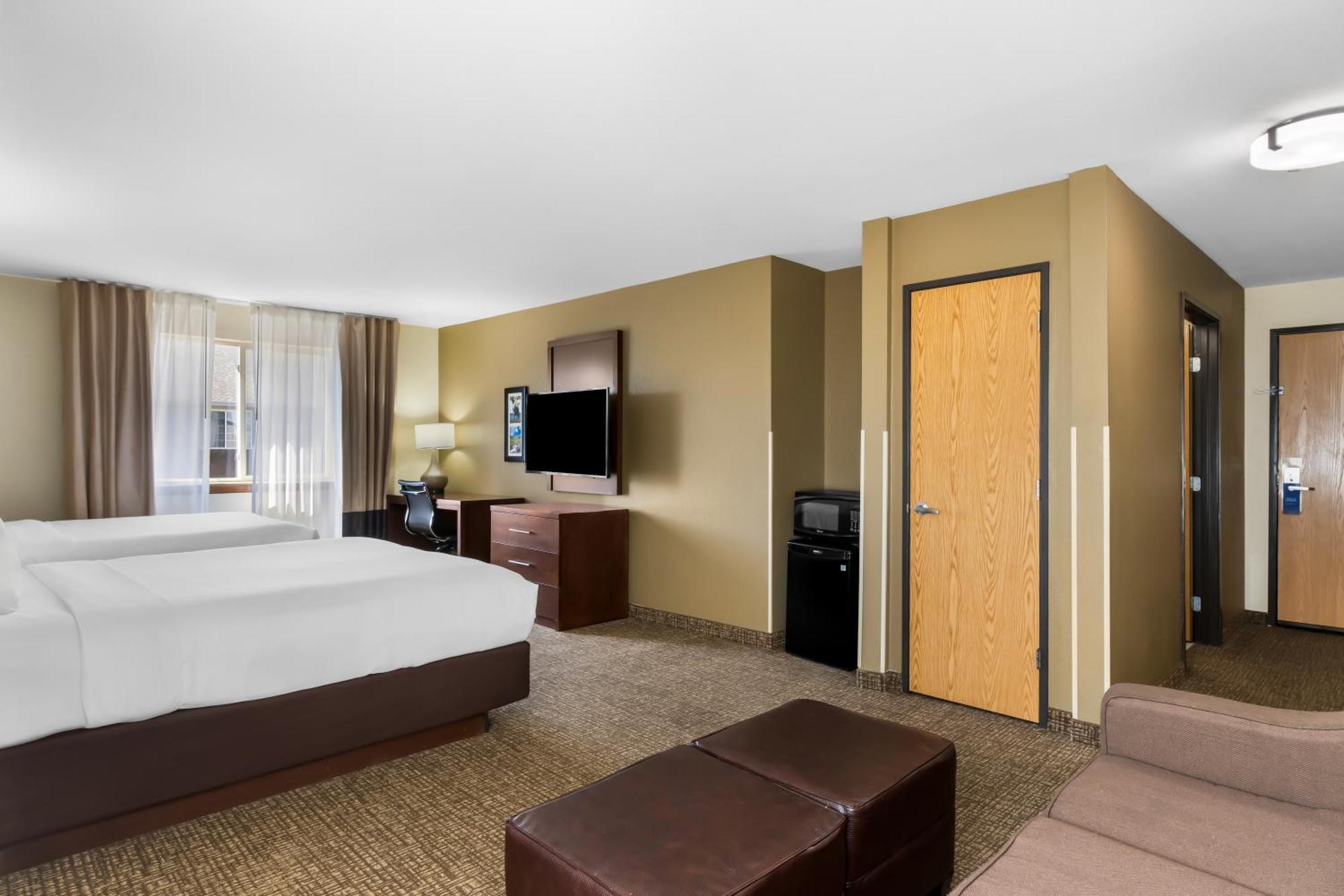 Comfort Inn & Suites Greeley Esterno foto