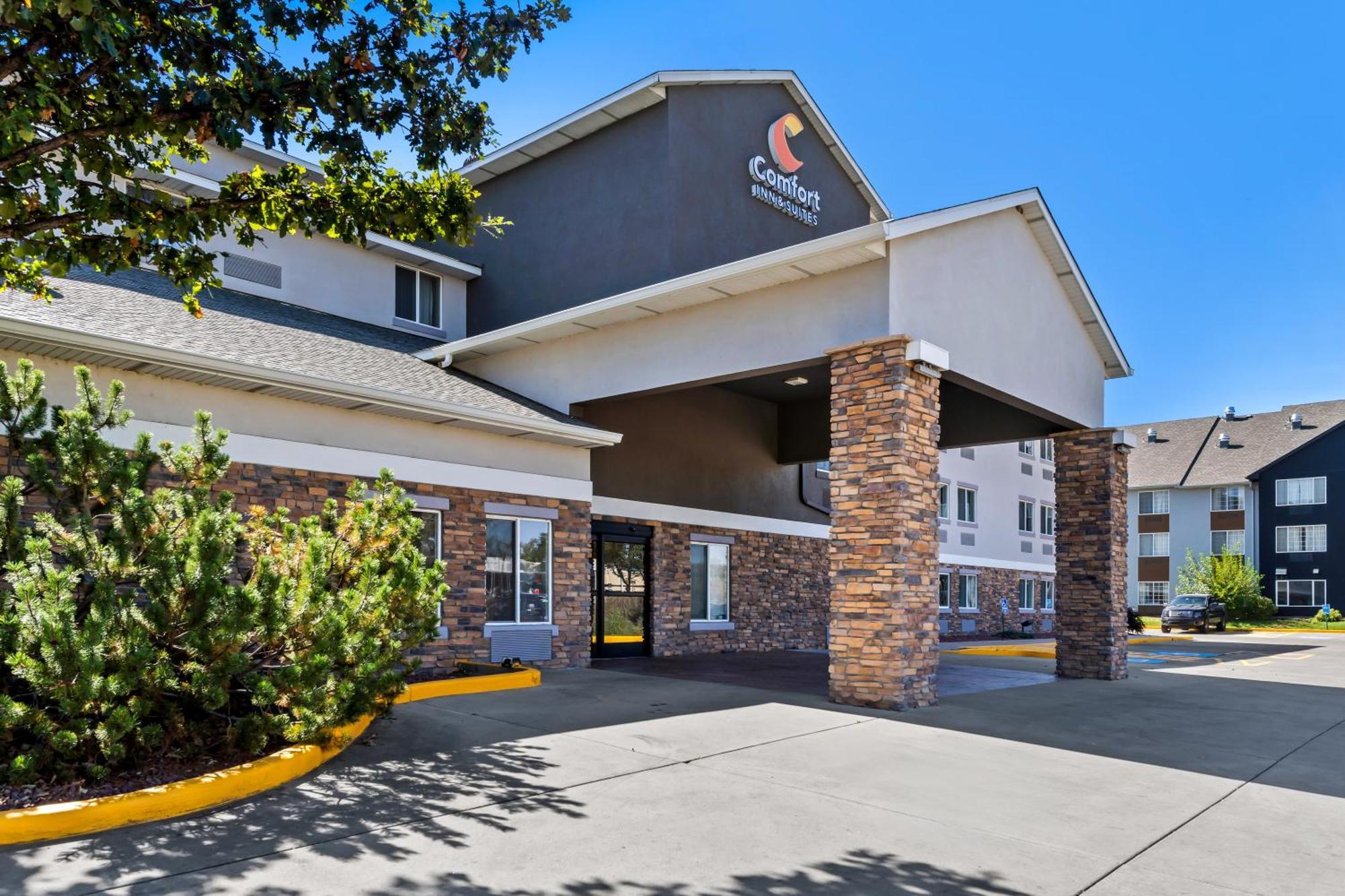Comfort Inn & Suites Greeley Esterno foto